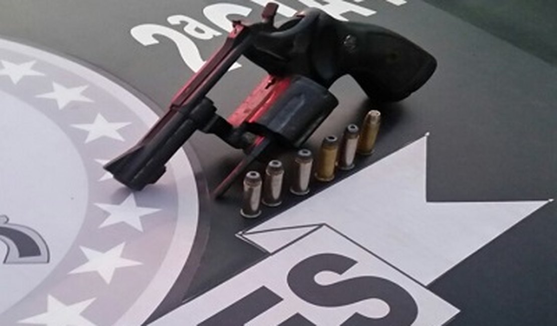 PM localiza arma de fogo durante abordagem a veículo na BR 101