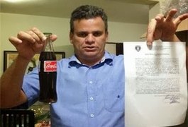 Repórter da Record encontra novo animal na Coca-Cola