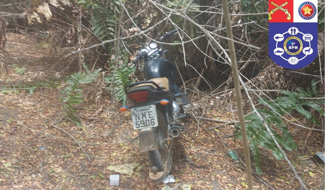 RP do 3º BPM recupera motocicleta com queixa de roubo abandonada, em Arapiraca