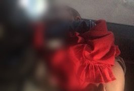 Bebê é encontrado abandonado em caixa de sapato no Benedito Bentes