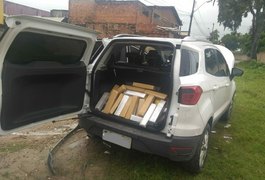 Casal é preso com 30 kg de maconha dentro de carro, em Maceió
