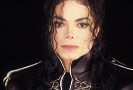 Michael Jackson é acusado de simular casamento com menino nos anos 80