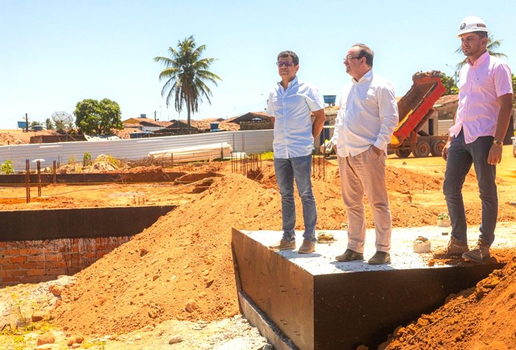 Prefeito Luciano Barbosa inspeciona obras de melhoria da mobilidade urbana em Arapiraca