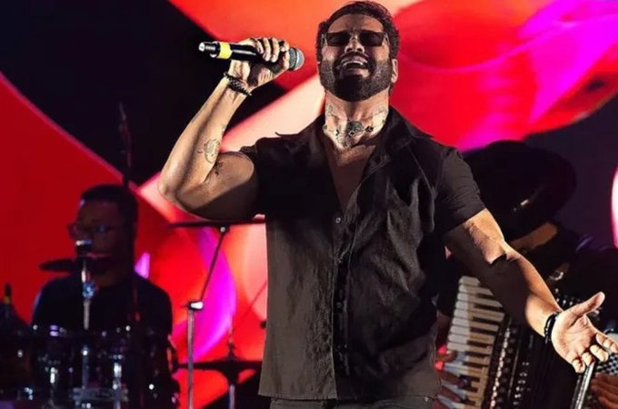 Cantor de banda de forró morre em acidente de trânsito na Bahia