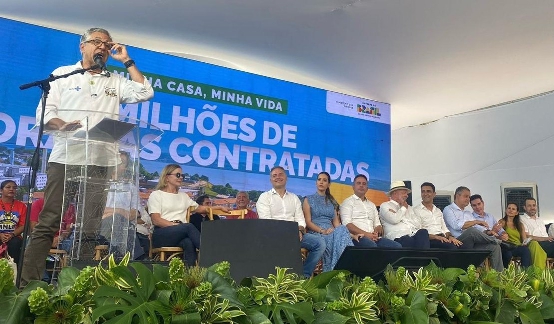 Lula assina ordem para contratação de 2 milhões de moradias no programa Minha Casa, Minha Vida em Maceió