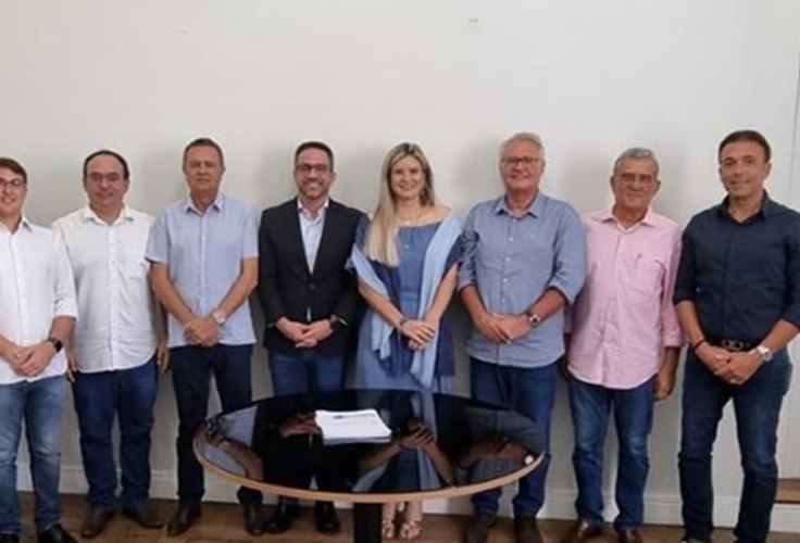 Em alta na política, MDB conquista filiação de sete prefeitos alagoanos