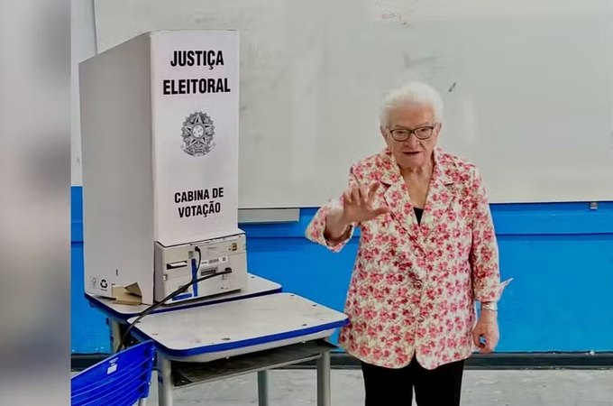 Luiza Erundina, aos 91 anos, desbanca Eduardo Suplicy e se torna a deputada eleita mais velha da Alesp