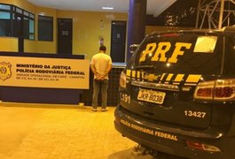 PRF prende foragidos da Justiça de Sergipe e da Paraíba