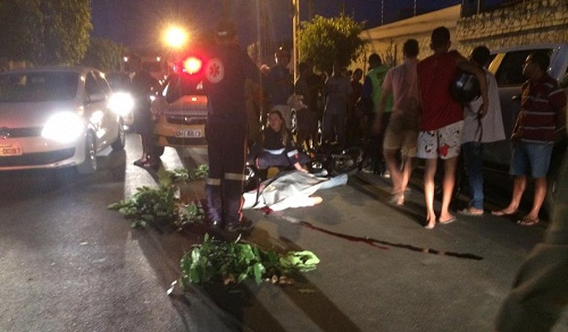 Motociclista perde controle de veículo e morre atingido por caminhão em Arapiraca