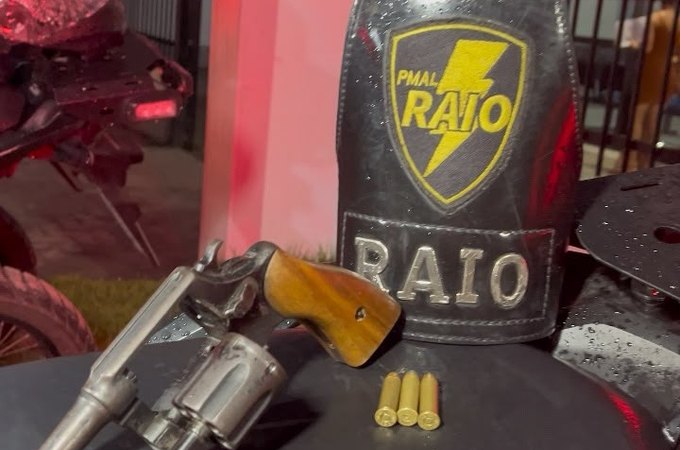Companhia de Raio prende homem com revólver na Chã da Jaqueira, em Maceió