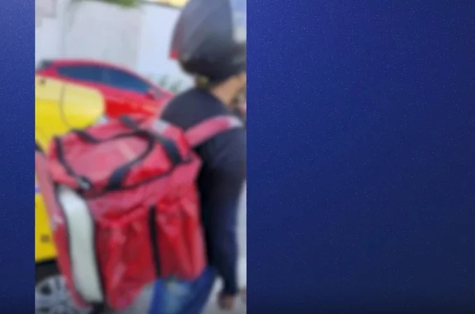 Mulher se recusa a pagar comida e entregadores realizam buzinaço na porta de prédio na Ponta Verde, em Maceió