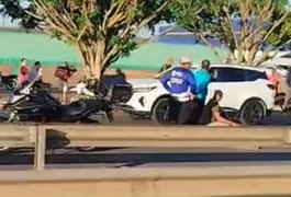 Colisão entre motocicletas deixa três pessoas feridas na AL-220, em Arapiraca