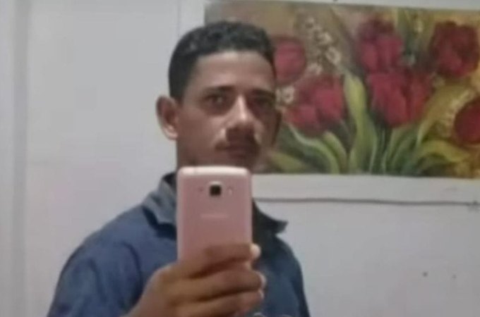 Bandidos se passam por policiais e matam homem que estava bebendo em residência, em Campo Alegre