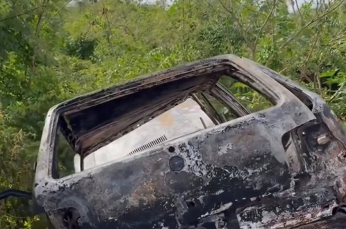 Fiat Uno é encontrado carbonizado em estrada vicinal nas imediações do bairro Massaranduba