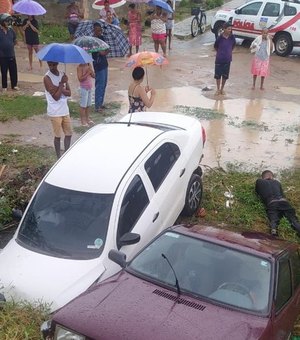 Perseguição de vítimas deixa suspeito de assalto baleado e um ferido após acidente, em Maceió