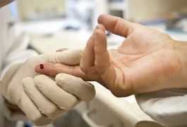 Casos de sífilis e de HIV/aids aumentam entre homens jovens