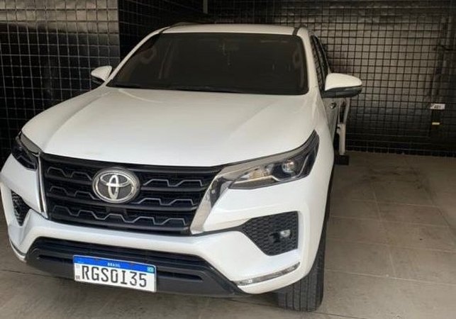 Ex-prefeito de Estrela de Alagoas tem veículo roubado durante a madrugada em Maceió
