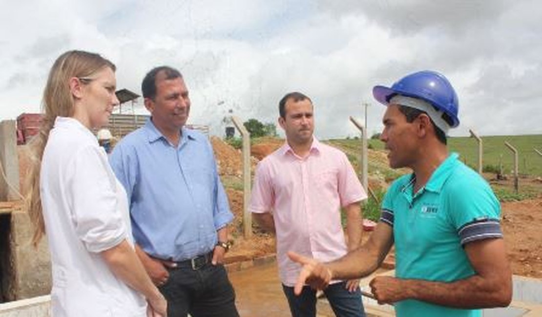 Vereador e secretário do Meio Ambiente conhecem sistema de tratamento de efluentes da FrigoVale