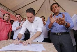 Renan Filho lança Força Tarefa, inaugura obras de abastecimento e assina OS