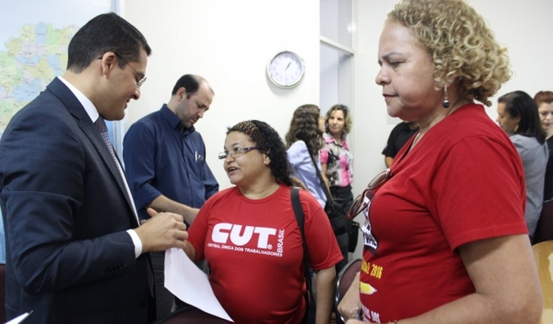 CUT é recebida e debate em Mesa de Negociação do Estado