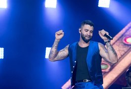 VÍDEO: Prefeito chama Gusttavo Lima de 'ladrão' e pede R$ 1,3 milhão por show cancelado em Surubim (PE); cantor disse que teve 'caganeira'