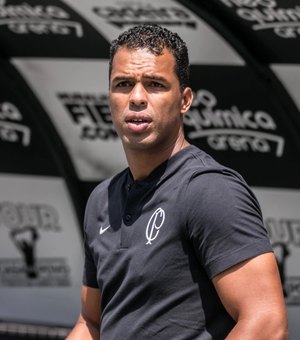 Corinthians anuncia Fernando Lázaro como novo técnico