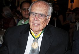 Empresário alagoano Carlos Lyra morre aos 92 anos