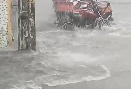 Fortes chuvas causam alagamentos em Girau do Ponciano na Quarta-feira de Cinzas