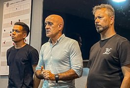 Itamar Schülle é apresentado ao elenco do ASA para dar sequência à temporada do Alvinegro