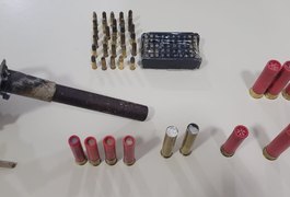 Arma artesanal e 90 munições são apreendidas em ônibus na BR-101, em São Sebastião