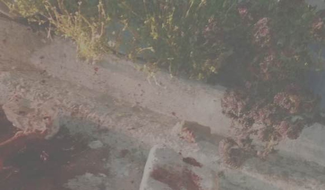 Jovem é morto a pedradas na grota do Rafael, em Maceió