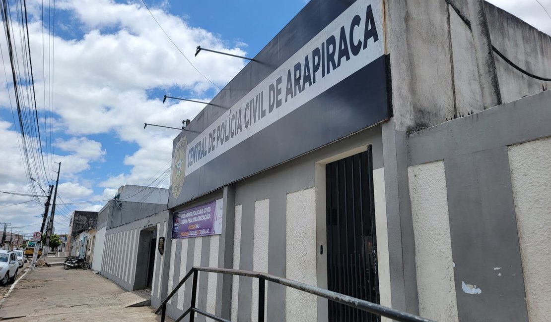 Homem embriagado tenta invadir residência e danifica portão no bairro Baixa Grande