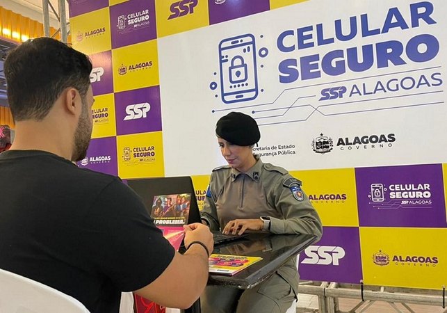 Após abordagem, PM prende homem com celular furtado em Maceió