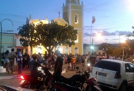 Três pessoas são baleadas dentro de igreja durante cerimônia de casamento em Limoeiro de Anadia