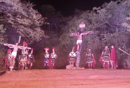 Encenação da Paixão de Cristo emociona público em Arapiraca; espetáculo também ocorre neste sábado, 19