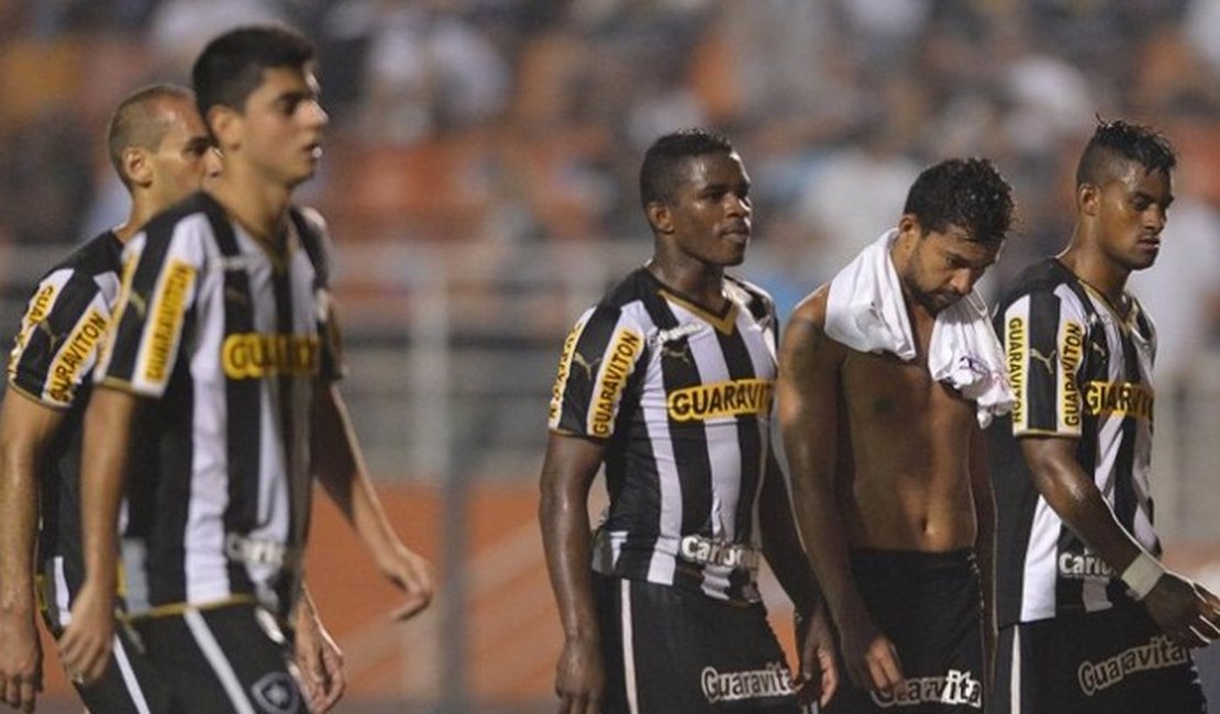 Em Volta Redonda, Botafogo perde para o Furacão e vê crise se ampliar