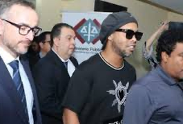 Após meses preso, Ronaldinho Gaúcho e irmão são soltos pela Justiça do Paraguai