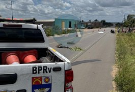 Homem morre em grave acidente, ﻿envolvendo carro e ciclomotor, na AL-110, entre as cidades de Arapiraca e São Sebastião
