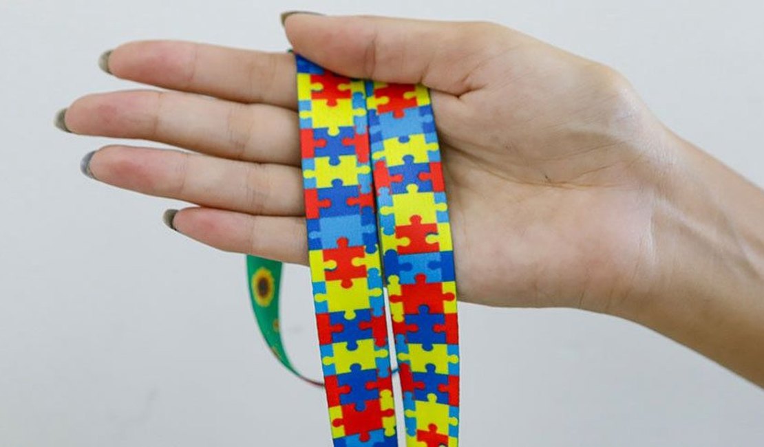 Justiça obriga plano de saúde a custear integralmente terapias de pessoas autistas em Alagoas