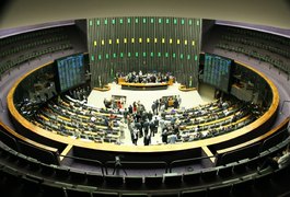 Câmara aprova em segundo turno texto-base da reforma política