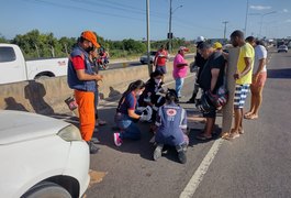 Colisão entre carro e moto deixa homem ferido na AL-110 em Arapiraca