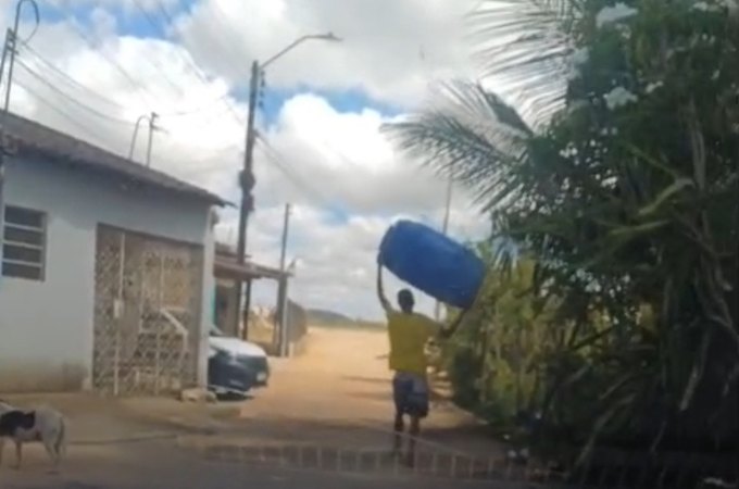 Suspeito de furto é flagrado por moradores em Arapiraca