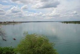 Corpo de pescador é encontrado enrolado na própria rede no São Francisco, em Pão de Açúcar