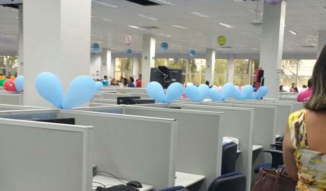 Após chuva, placas de gesso de empresa call center de Arapiraca caem