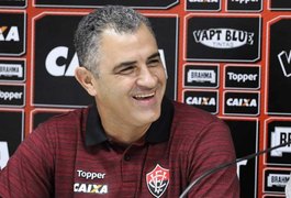 CRB age rápido e confirma Marcelo Chamusca como novo treinador