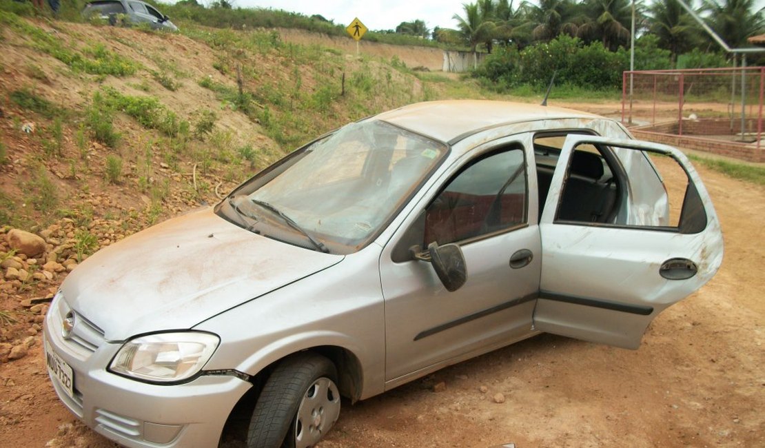 Veículo capota com estudantes que iriam realizar prova do Enem em Arapiraca