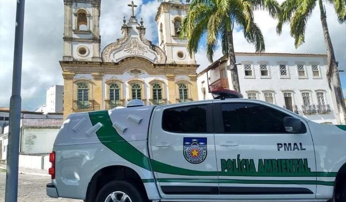 Policiais apreendem maconha e motocicleta no bairro do Santos Dumont, na capital