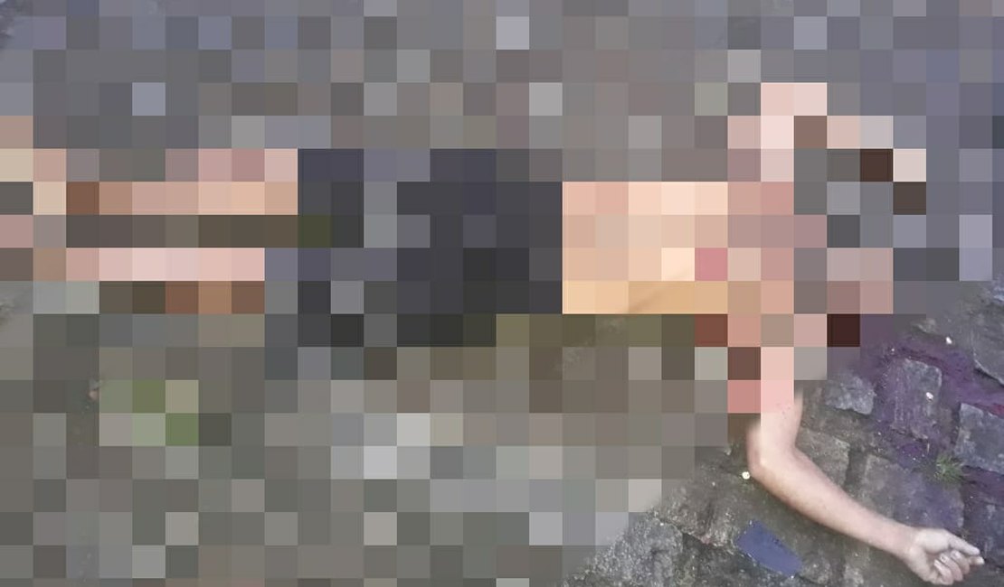 Usuário de drogas é assassinado a tiros após sair de casa na madrugada em Palmeira dos Índios