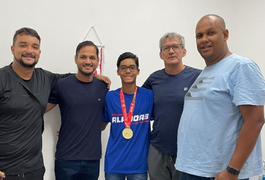 Auxílio Atleta viabiliza participação de estudante de Penedo em competição nacional e quebra de recorde