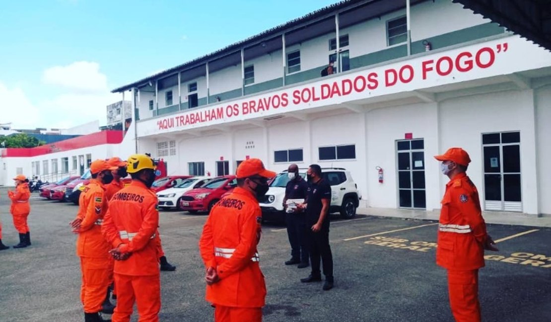 Pastores da Universal ensinam racismo religioso a bombeiros de Sergipe